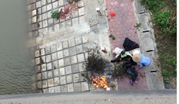 Hải Dương: Bố ôm con nhỏ lao qua cầu Phú Lương tự tử